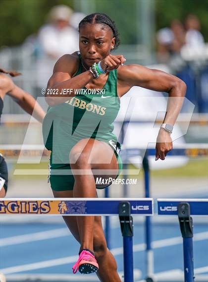 Thumbnail 2 in NCHSAA 1A/4A Track & Field Championship photogallery.