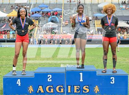 Thumbnail 1 in NCHSAA 1A/4A Track & Field Championship photogallery.