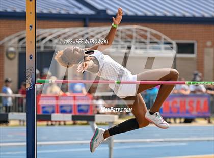 Thumbnail 2 in NCHSAA 1A/4A Track & Field Championship photogallery.