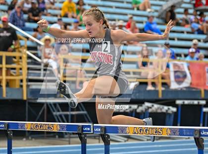 Thumbnail 3 in NCHSAA 1A/4A Track & Field Championship photogallery.