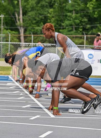 Thumbnail 3 in NCHSAA 1A/4A Track & Field Championship photogallery.