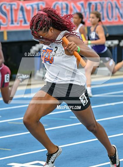 Thumbnail 2 in NCHSAA 1A/4A Track & Field Championship photogallery.