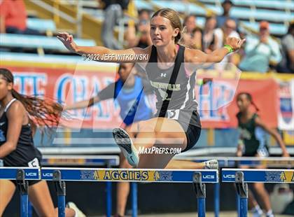 Thumbnail 1 in NCHSAA 1A/4A Track & Field Championship photogallery.