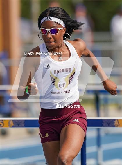 Thumbnail 1 in NCHSAA 1A/4A Track & Field Championship photogallery.
