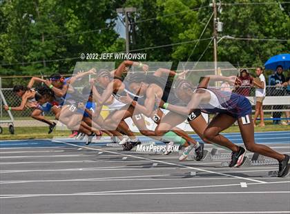 Thumbnail 3 in NCHSAA 1A/4A Track & Field Championship photogallery.