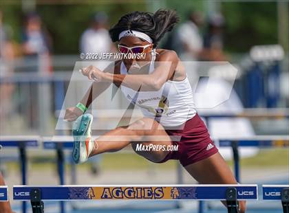 Thumbnail 3 in NCHSAA 1A/4A Track & Field Championship photogallery.