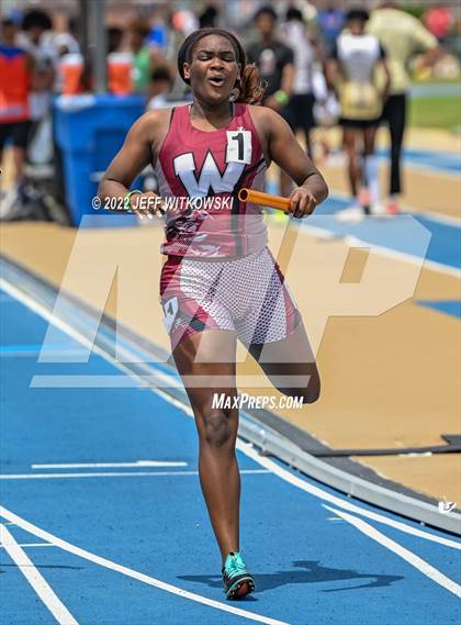 Thumbnail 2 in NCHSAA 1A/4A Track & Field Championship photogallery.
