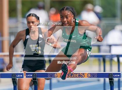 Thumbnail 2 in NCHSAA 1A/4A Track & Field Championship photogallery.