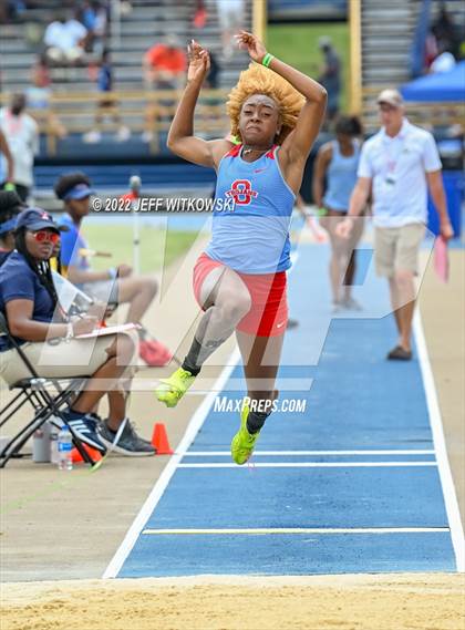 Thumbnail 3 in NCHSAA 1A/4A Track & Field Championship photogallery.