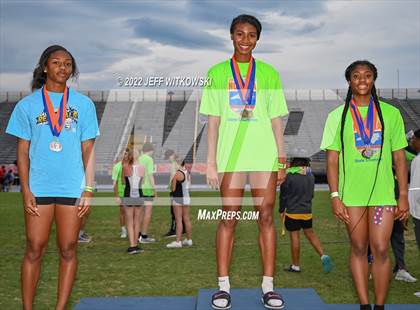Thumbnail 2 in NCHSAA 1A/4A Track & Field Championship photogallery.