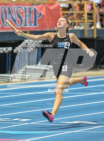 Thumbnail 2 in NCHSAA 1A/4A Track & Field Championship photogallery.