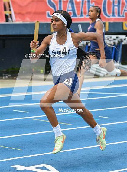 Thumbnail 3 in NCHSAA 1A/4A Track & Field Championship photogallery.