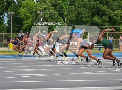 Thumbnail 3 in NCHSAA 1A/4A Track & Field Championship photogallery.