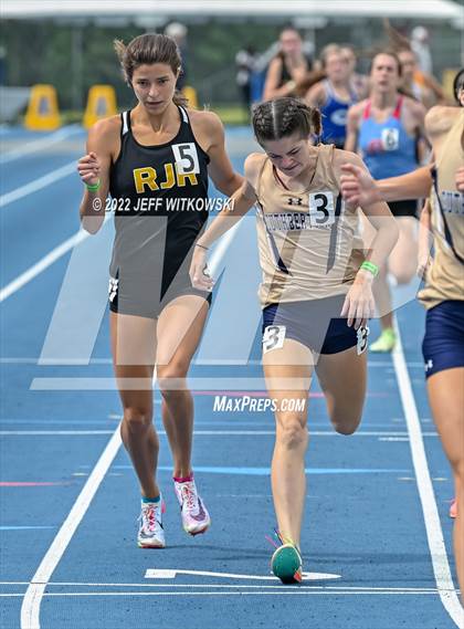 Thumbnail 2 in NCHSAA 1A/4A Track & Field Championship photogallery.