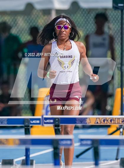 Thumbnail 2 in NCHSAA 1A/4A Track & Field Championship photogallery.