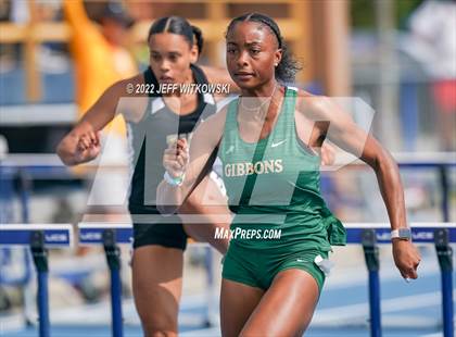 Thumbnail 1 in NCHSAA 1A/4A Track & Field Championship photogallery.