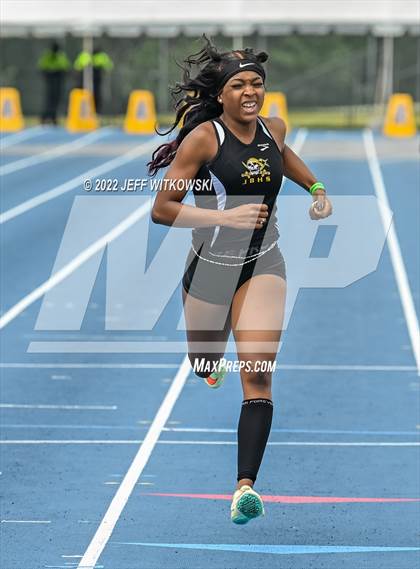 Thumbnail 3 in NCHSAA 1A/4A Track & Field Championship photogallery.