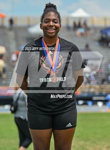 Thumbnail 2 in NCHSAA 1A/4A Track & Field Championship photogallery.