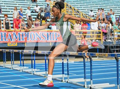 Thumbnail 1 in NCHSAA 1A/4A Track & Field Championship photogallery.