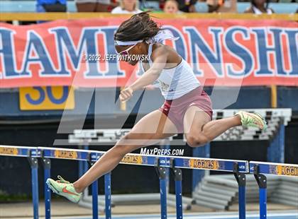 Thumbnail 1 in NCHSAA 1A/4A Track & Field Championship photogallery.