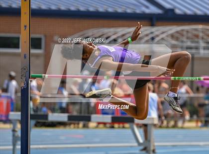 Thumbnail 2 in NCHSAA 1A/4A Track & Field Championship photogallery.