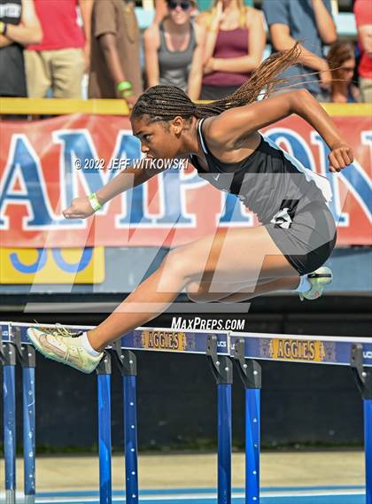 Thumbnail 1 in NCHSAA 1A/4A Track & Field Championship photogallery.