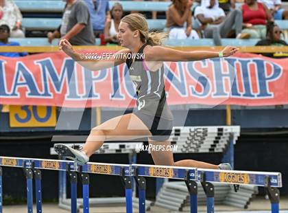 Thumbnail 2 in NCHSAA 1A/4A Track & Field Championship photogallery.