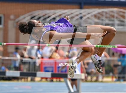 Thumbnail 3 in NCHSAA 1A/4A Track & Field Championship photogallery.