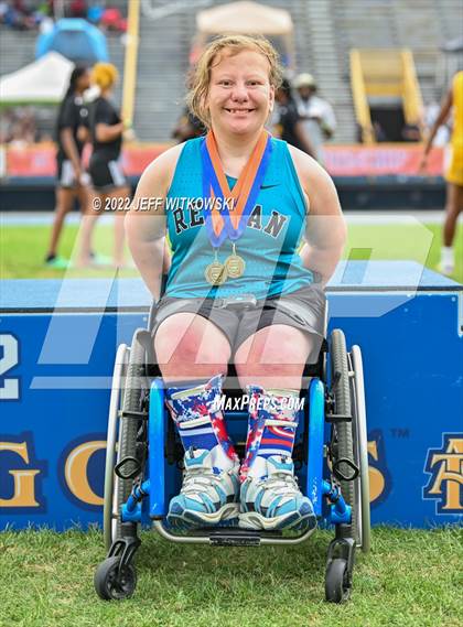 Thumbnail 2 in NCHSAA 1A/4A Track & Field Championship photogallery.