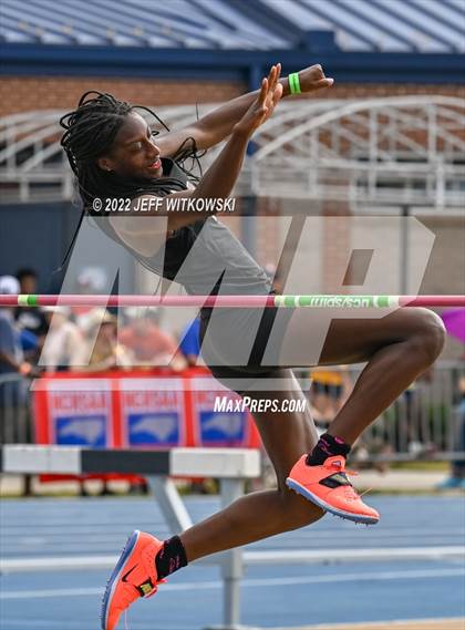 Thumbnail 3 in NCHSAA 1A/4A Track & Field Championship photogallery.
