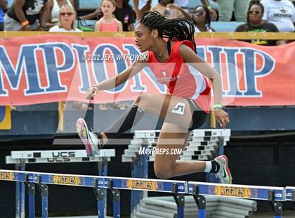 Thumbnail 2 in NCHSAA 1A/4A Track & Field Championship photogallery.