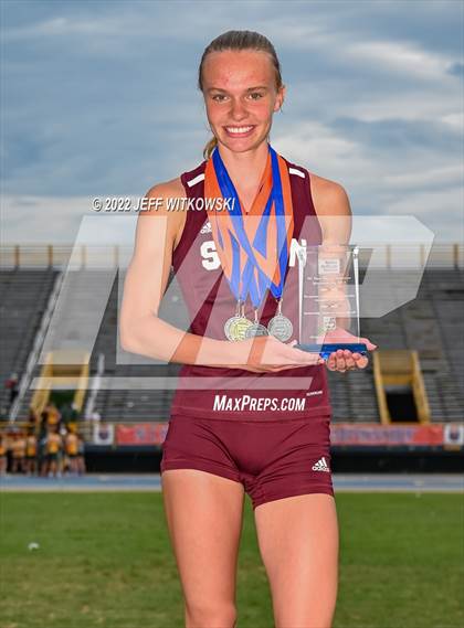 Thumbnail 2 in NCHSAA 1A/4A Track & Field Championship photogallery.