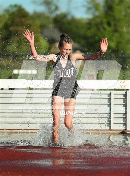 Thumbnail 1 in NYSPHSAA Section 3 State Qualifier photogallery.