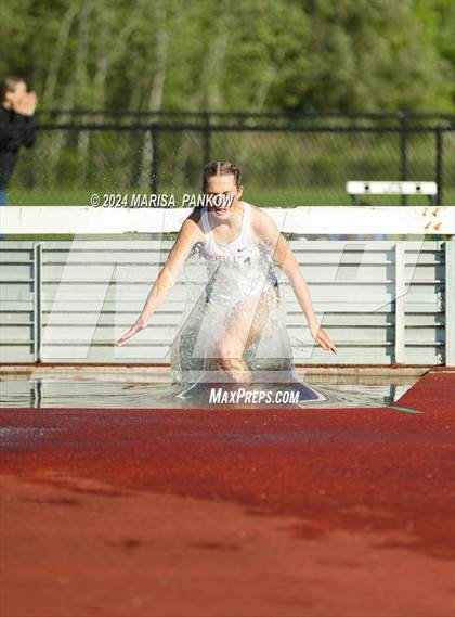 Thumbnail 2 in NYSPHSAA Section 3 State Qualifier photogallery.
