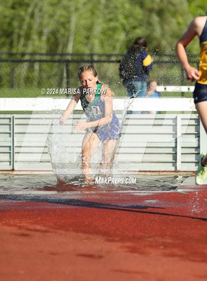 Thumbnail 1 in NYSPHSAA Section 3 State Qualifier photogallery.