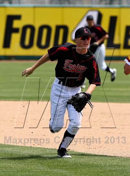 Thumbnail 3 in Lincoln vs. Jesuit (Banner Island Classic) photogallery.