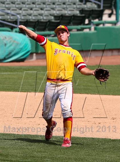 Thumbnail 1 in Lincoln vs. Jesuit (Banner Island Classic) photogallery.