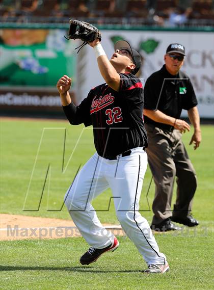 Thumbnail 3 in Lincoln vs. Jesuit (Banner Island Classic) photogallery.