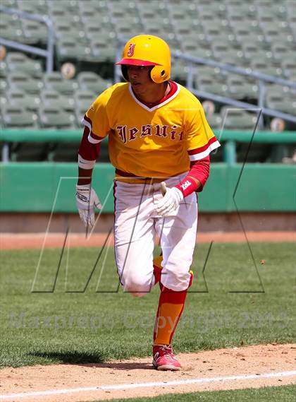 Thumbnail 2 in Lincoln vs. Jesuit (Banner Island Classic) photogallery.