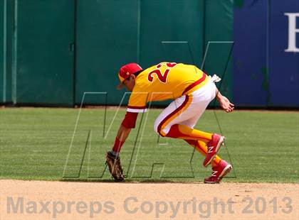 Thumbnail 1 in Lincoln vs. Jesuit (Banner Island Classic) photogallery.