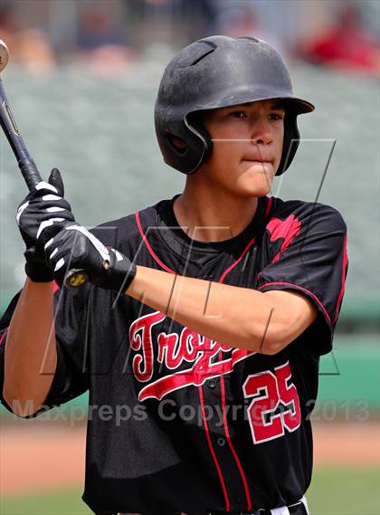 Thumbnail 3 in Lincoln vs. Jesuit (Banner Island Classic) photogallery.