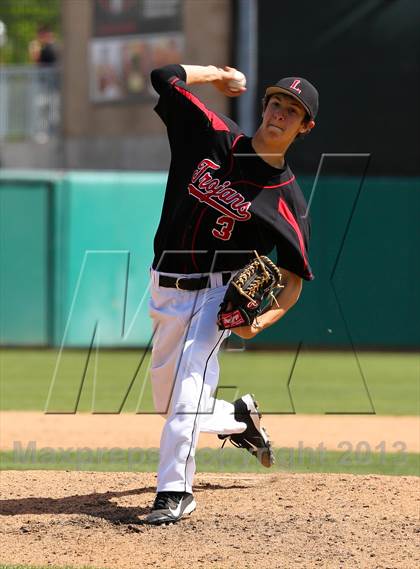 Thumbnail 2 in Lincoln vs. Jesuit (Banner Island Classic) photogallery.