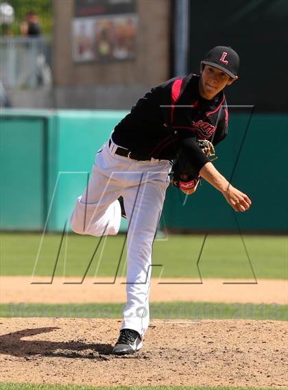 Thumbnail 3 in Lincoln vs. Jesuit (Banner Island Classic) photogallery.