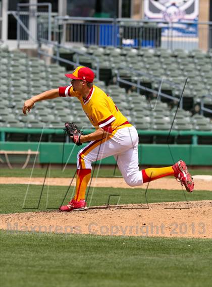 Thumbnail 2 in Lincoln vs. Jesuit (Banner Island Classic) photogallery.