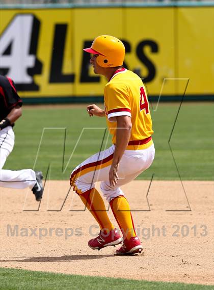 Thumbnail 2 in Lincoln vs. Jesuit (Banner Island Classic) photogallery.