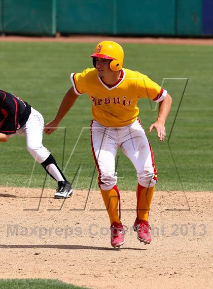 Thumbnail 2 in Lincoln vs. Jesuit (Banner Island Classic) photogallery.