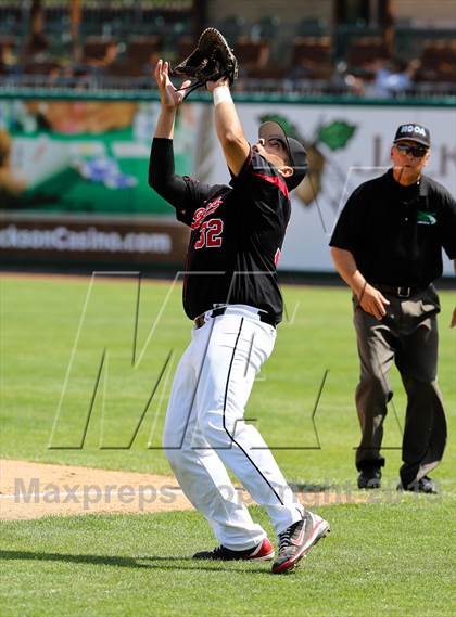 Thumbnail 1 in Lincoln vs. Jesuit (Banner Island Classic) photogallery.