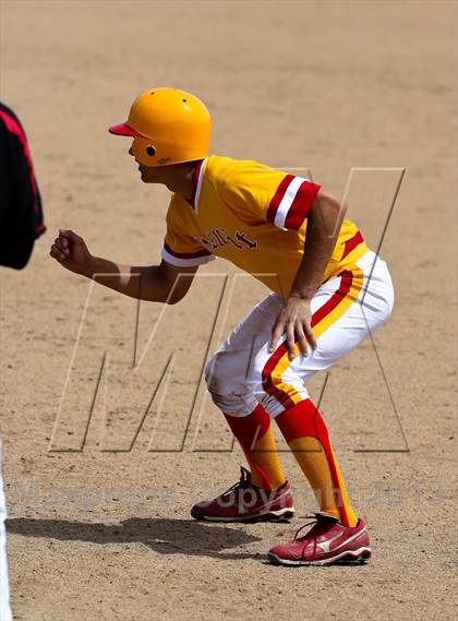 Thumbnail 3 in Lincoln vs. Jesuit (Banner Island Classic) photogallery.