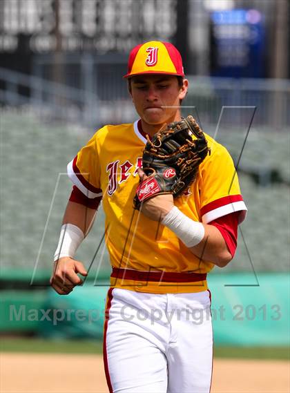 Thumbnail 1 in Lincoln vs. Jesuit (Banner Island Classic) photogallery.