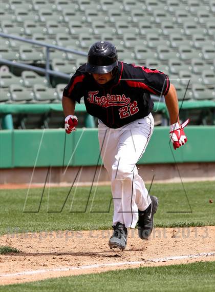Thumbnail 3 in Lincoln vs. Jesuit (Banner Island Classic) photogallery.